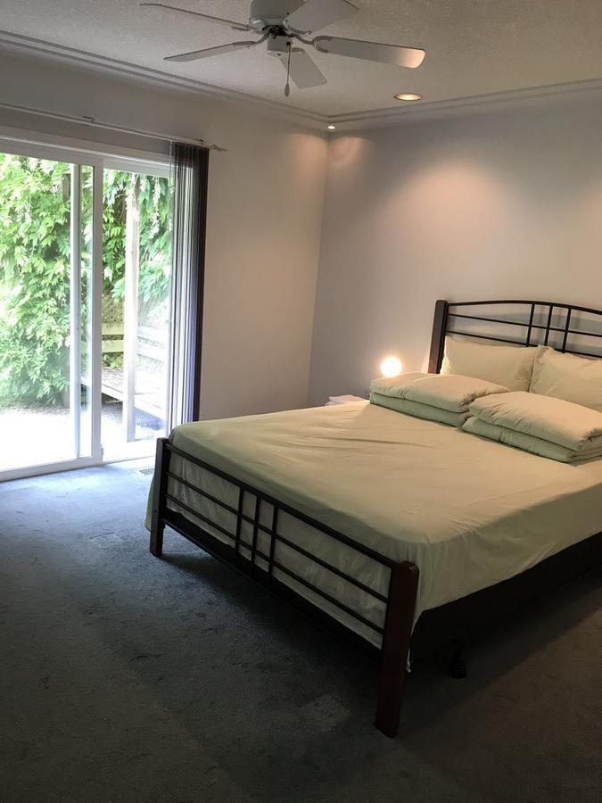 Gulfview Drive Ocean View B&B Nanaimo Bagian luar foto